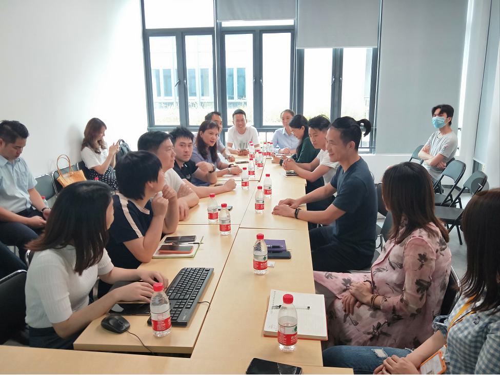 〖协会动态〗惠州市跨境电子商务行业协会赴潼湖科技小镇大卖家优米未科技交流活动                 (图2)